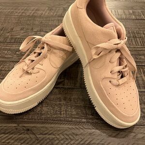 Nike Air Force 1 Women's Pink suede Sneakers 8.5 excellent condition